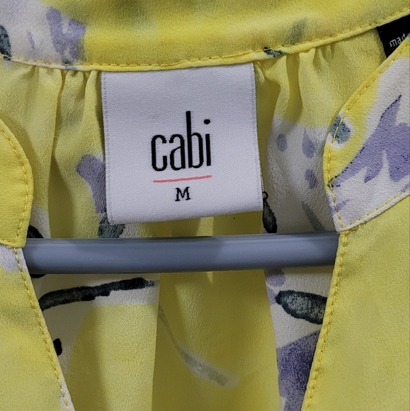 CAbi #5213 Medium Stevie Blouse Yellow Floral V Neck Top Shirt Tunic High Low - Picture 7 of 7